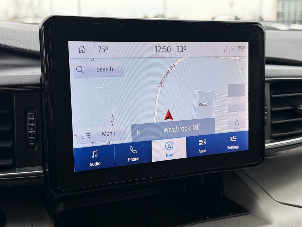 Certified 2022 Ford Explorer XLT w/ Equipment Group 202A image 5