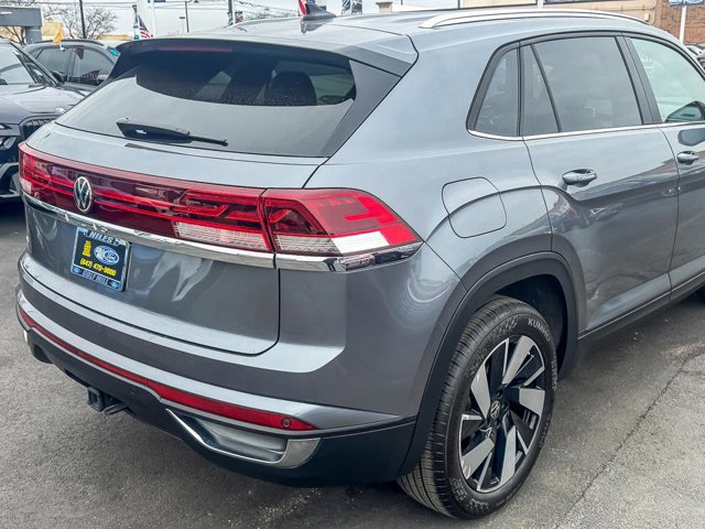 Used 2025 Volkswagen Atlas Cross Sport SE image 4