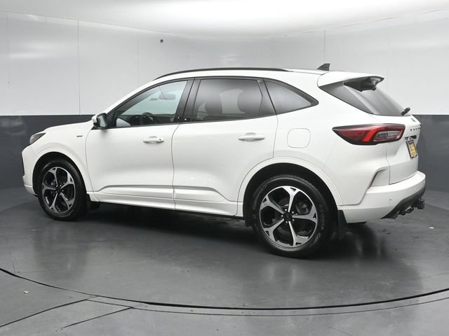 Certified 2023 Ford Escape ST-Line Elite w/ Class II Trailer Tow Package AWD/4WD image 5