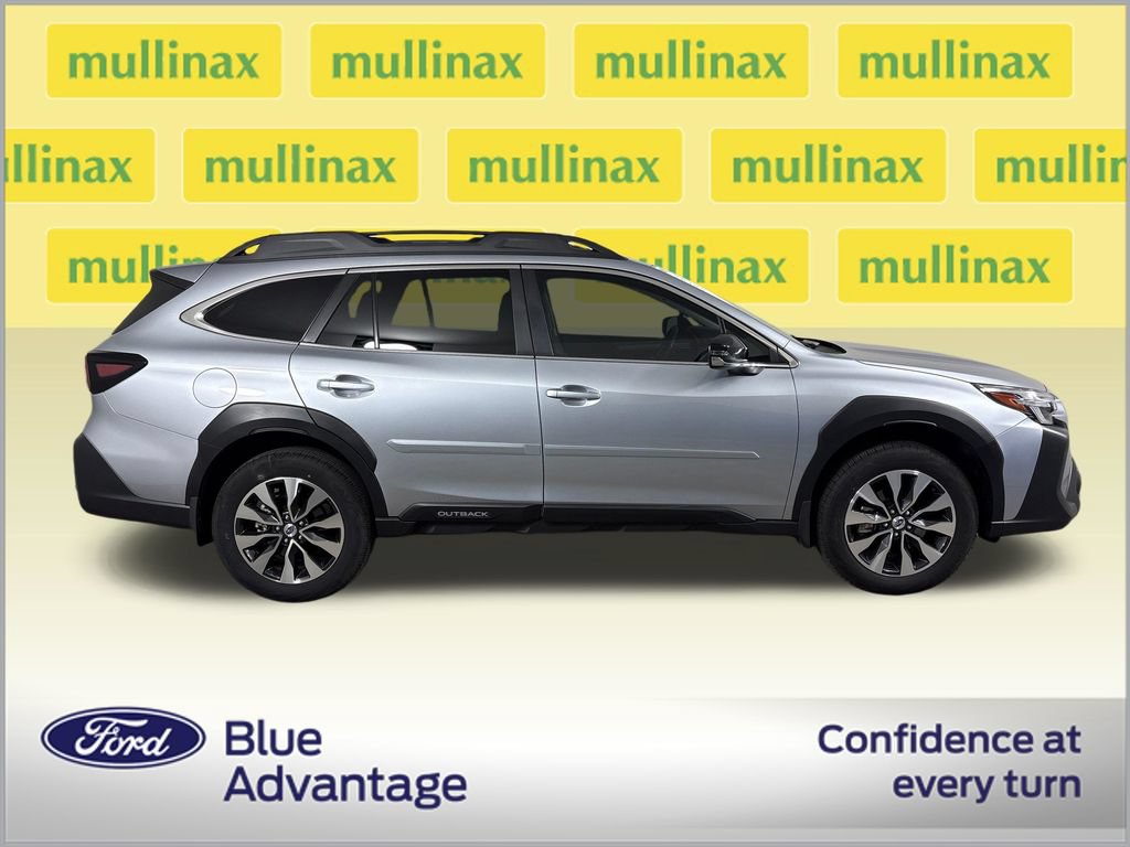 Used 2025 Subaru Outback Limited AWD/4WD image 2