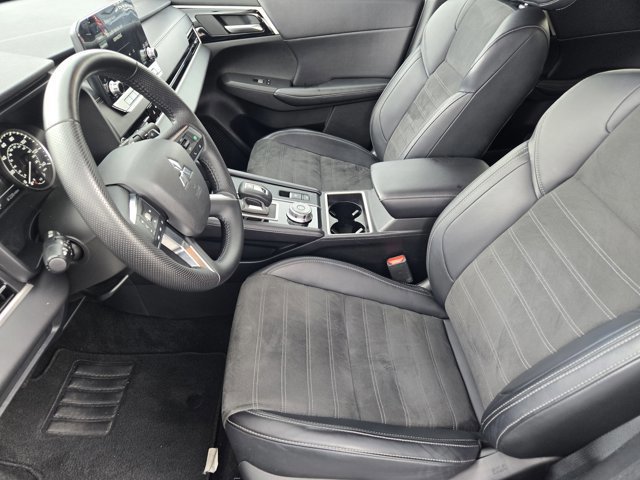 Used 2024 Mitsubishi Outlander SE FWD image 11