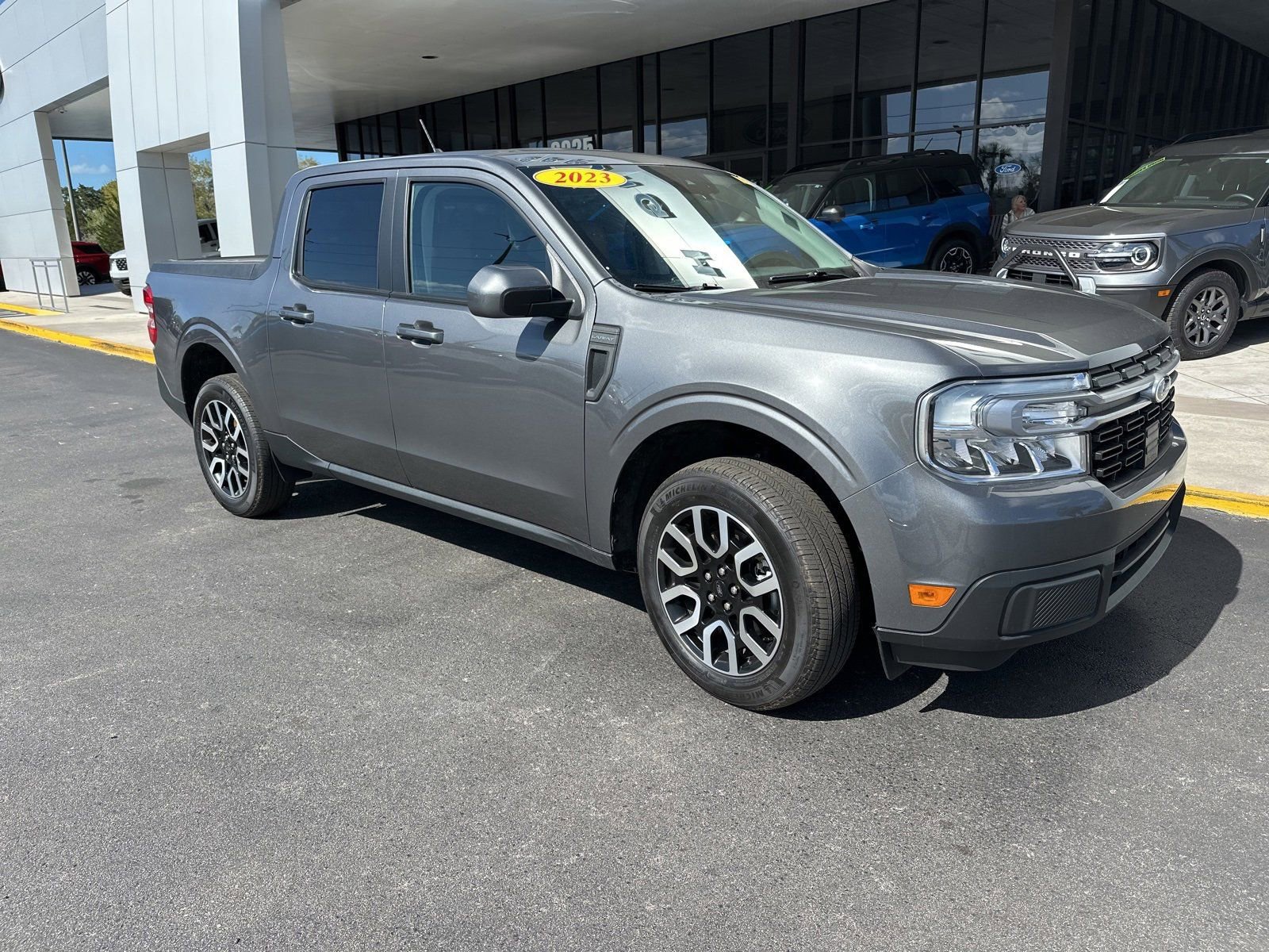 Certified 2023 Ford Maverick Lariat w/ Lariat Luxury Package image 2