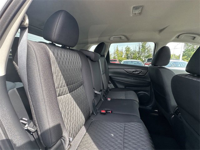 Used 2019 Nissan Rogue SV w/ Premium Package image 38