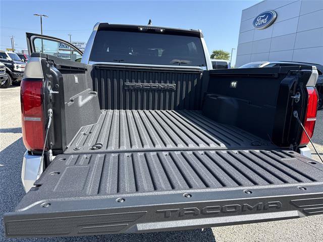 Used 2026 Toyota Tacoma SR5 AWD/4WD image 27