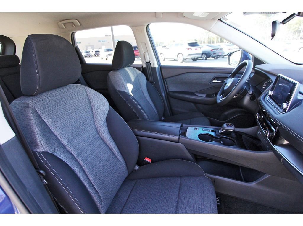 Used 2021 Nissan Rogue SV image 27