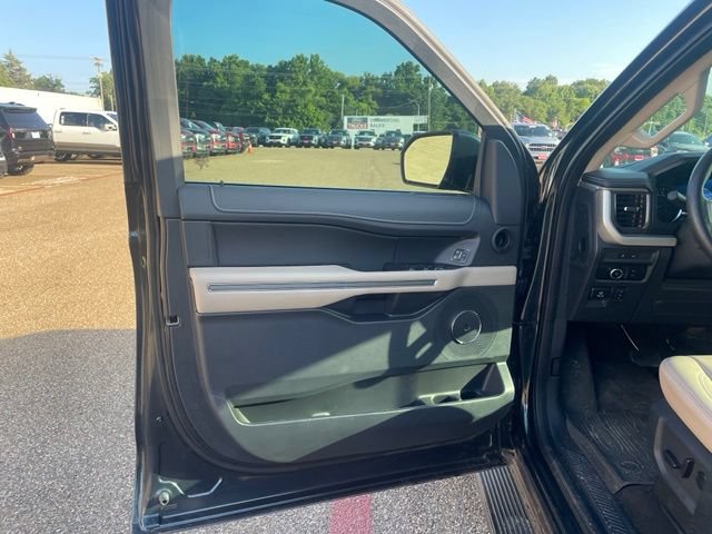 Certified 2024 Ford Expedition XLT RWD image 13