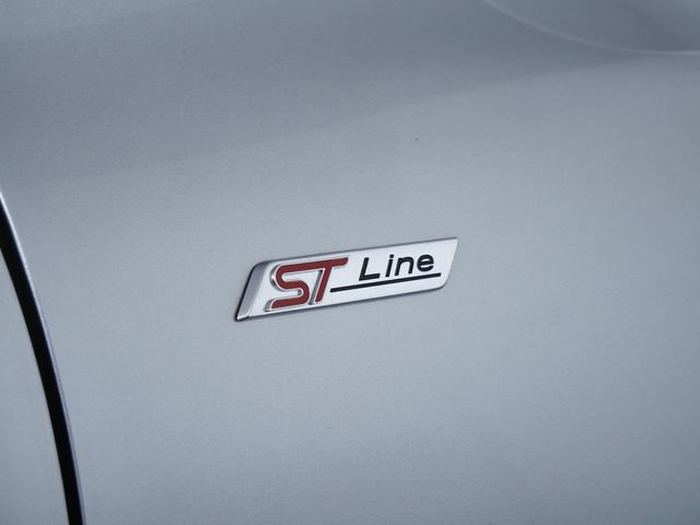 Certified 2023 Ford Escape ST-Line w/ Tech Pack #1 AWD/4WD image 8