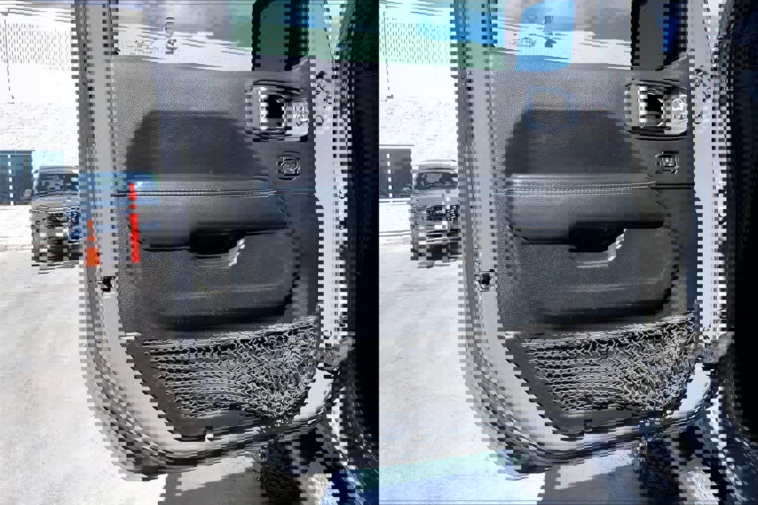 Used 2021 Jeep Wrangler Unlimited Rubicon 4xe w/ Steel Bumper Group image 27