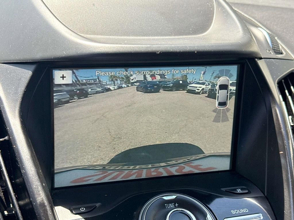 Certified 2019 Ford Escape Titanium FWD image 18