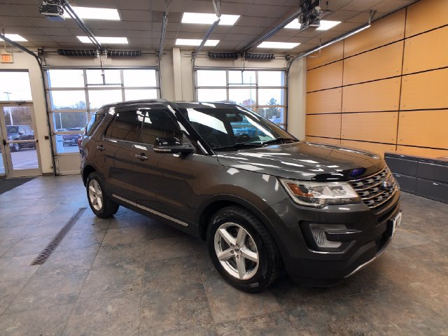 Certified 2017 Ford Explorer XLT w/ Equipment Group 202A