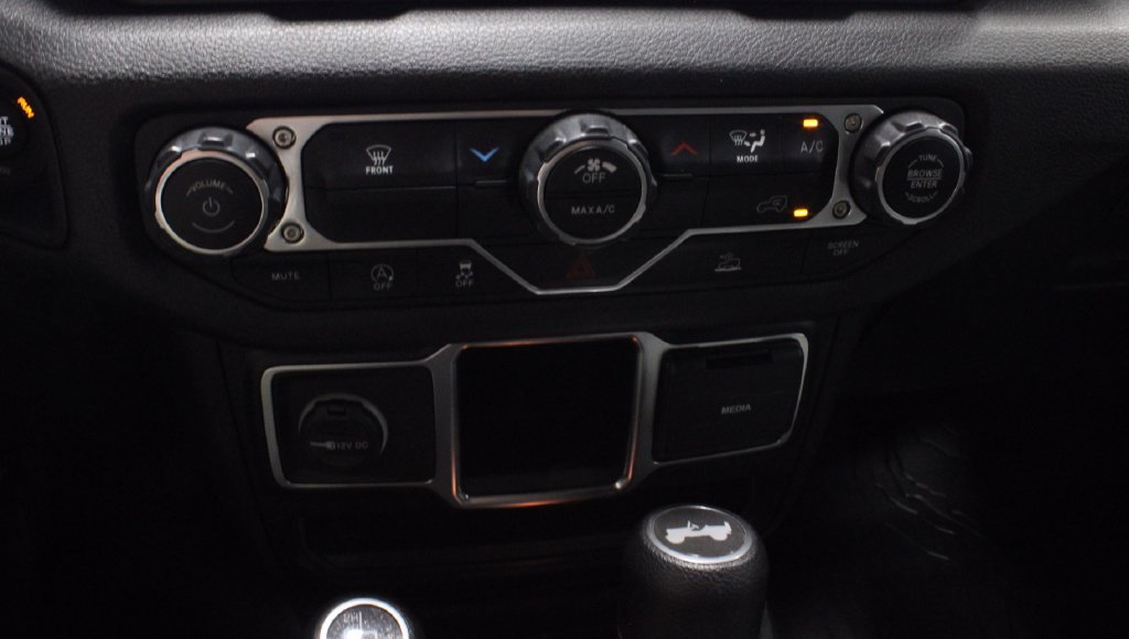 Used 2024 Jeep Wrangler Sport AWD/4WD image 25