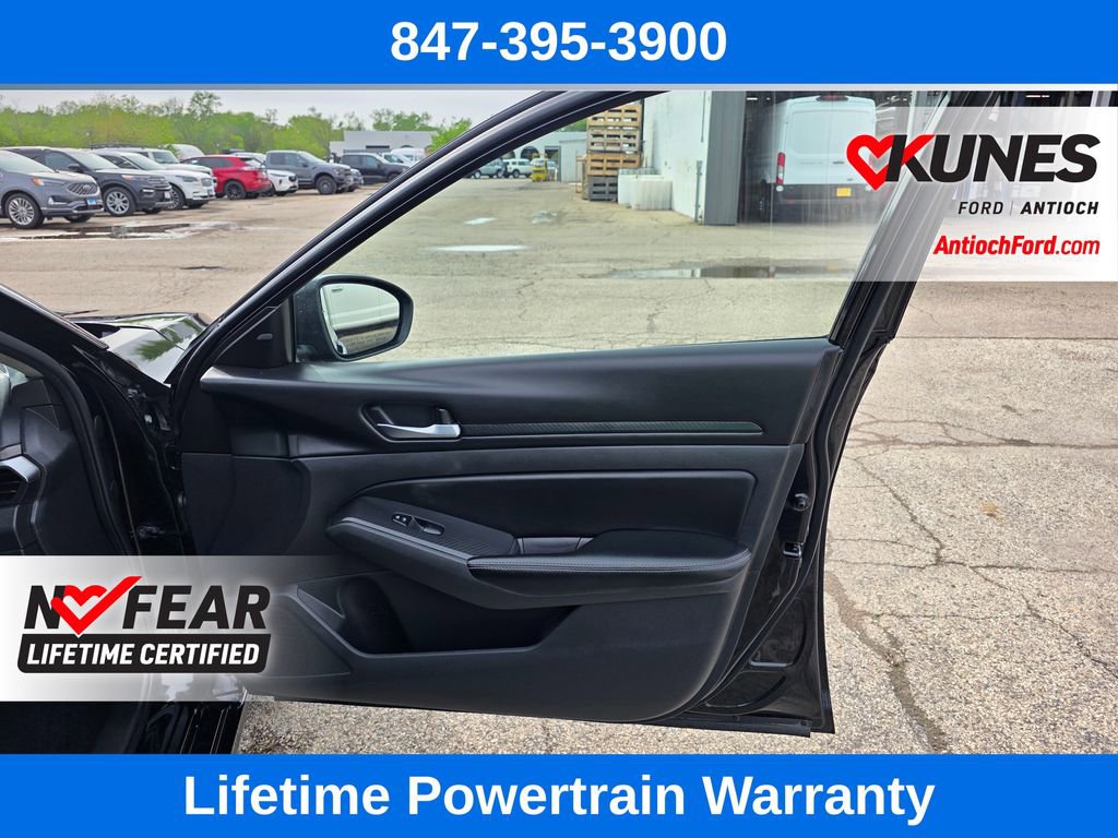 Used 2024 Nissan Altima 2.5 SV AWD/4WD image 26