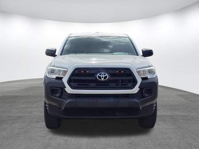 Used 2017 Toyota Tacoma SR RWD image 2