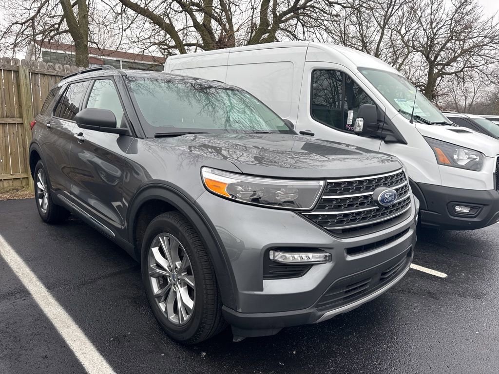 Certified 2023 Ford Explorer XLT w/ Equipment Group 202A image 3