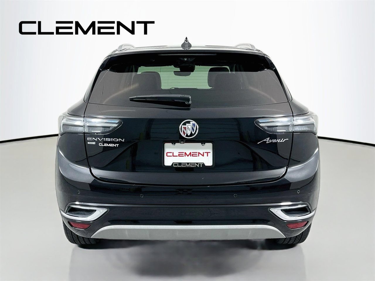 Used 2022 Buick Envision Avenir w/ Technology Package II AWD/4WD image 8