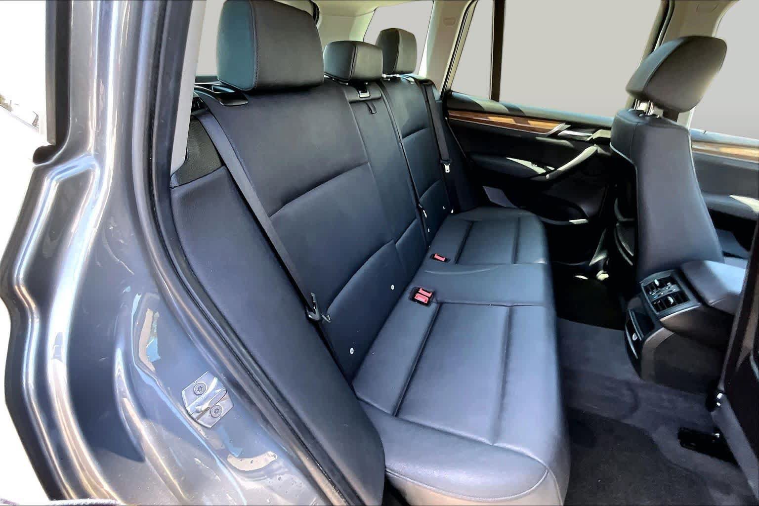 Used 2017 BMW X3 sDrive28i RWD image 19