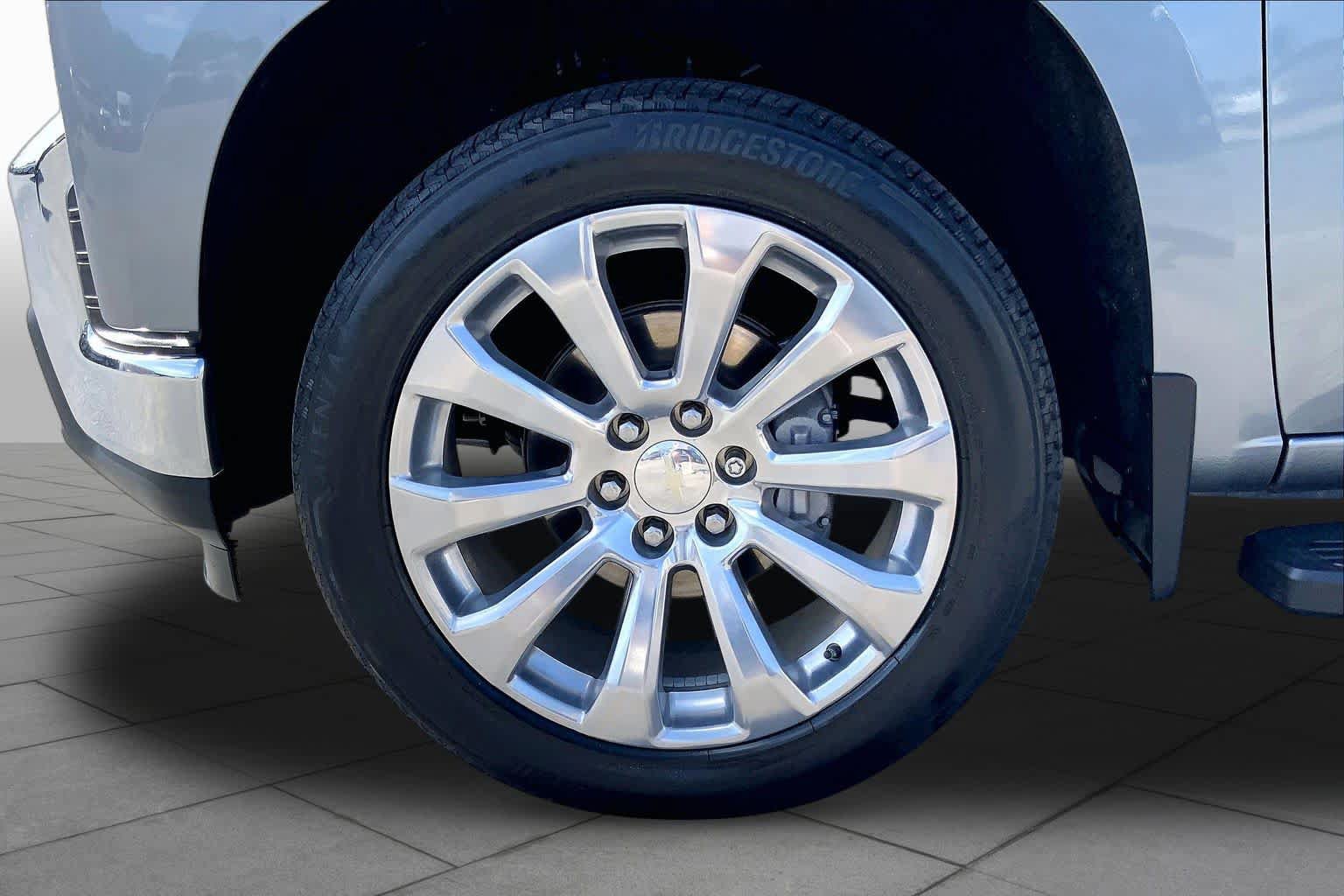 Used 2020 Chevrolet Silverado 1500 LT w/ Texas Edition RWD image 11