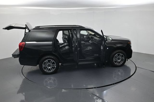 Certified 2025 Ford Expedition Active AWD/4WD image 52
