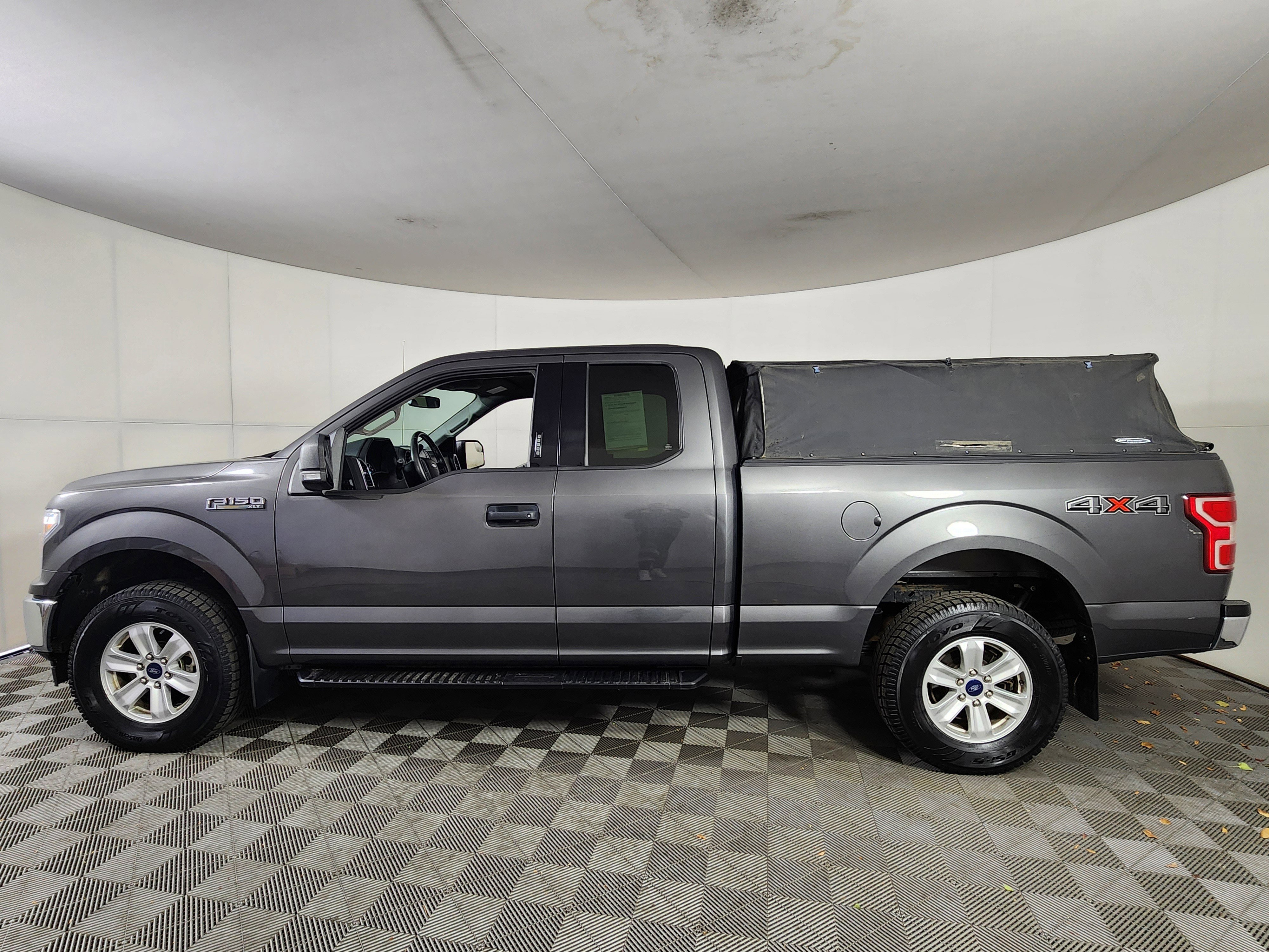 Certified 2018 Ford F150 XLT w/ Equipment Group 301A Mid image 4