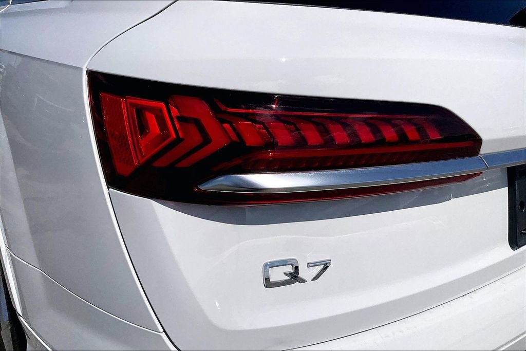 Used 2022 Audi Q7 3.0T Premium AWD/4WD image 20