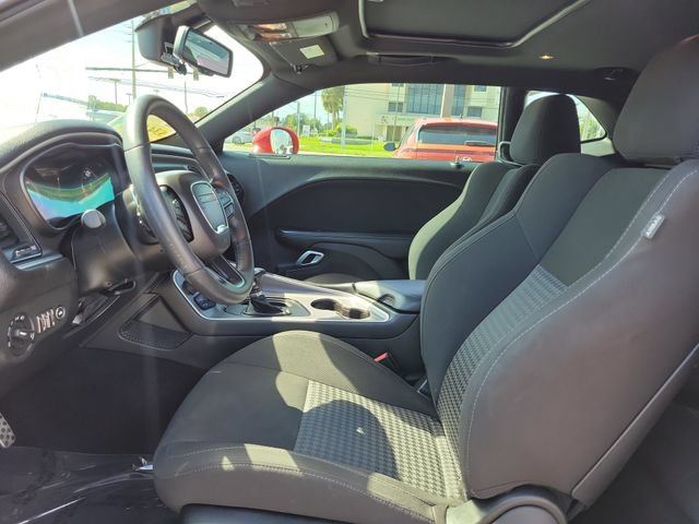 Used 2022 Dodge Challenger R/T RWD image 10
