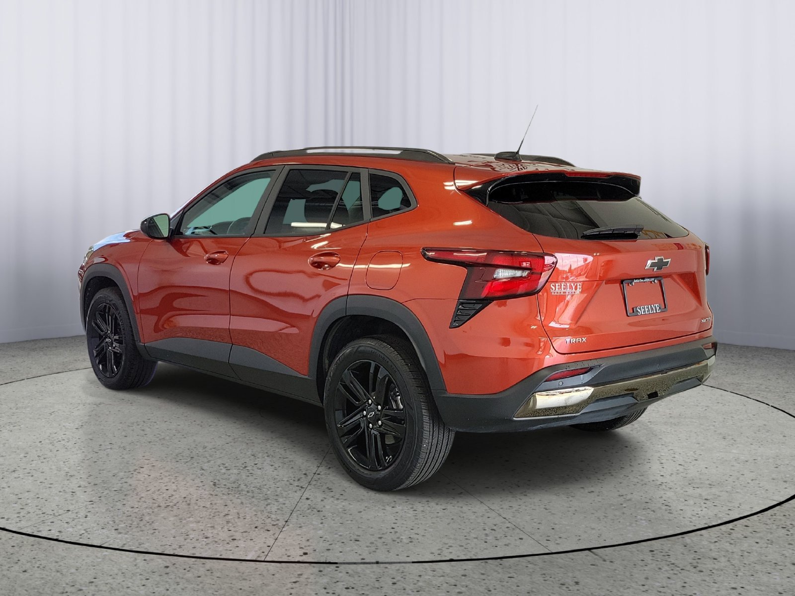 Used 2024 Chevrolet Trax ACTIV w/ Sunroof Package FWD image 3