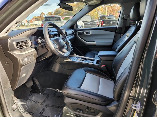 Certified 2022 Ford Explorer XLT w/ Equipment Group 202A image 20