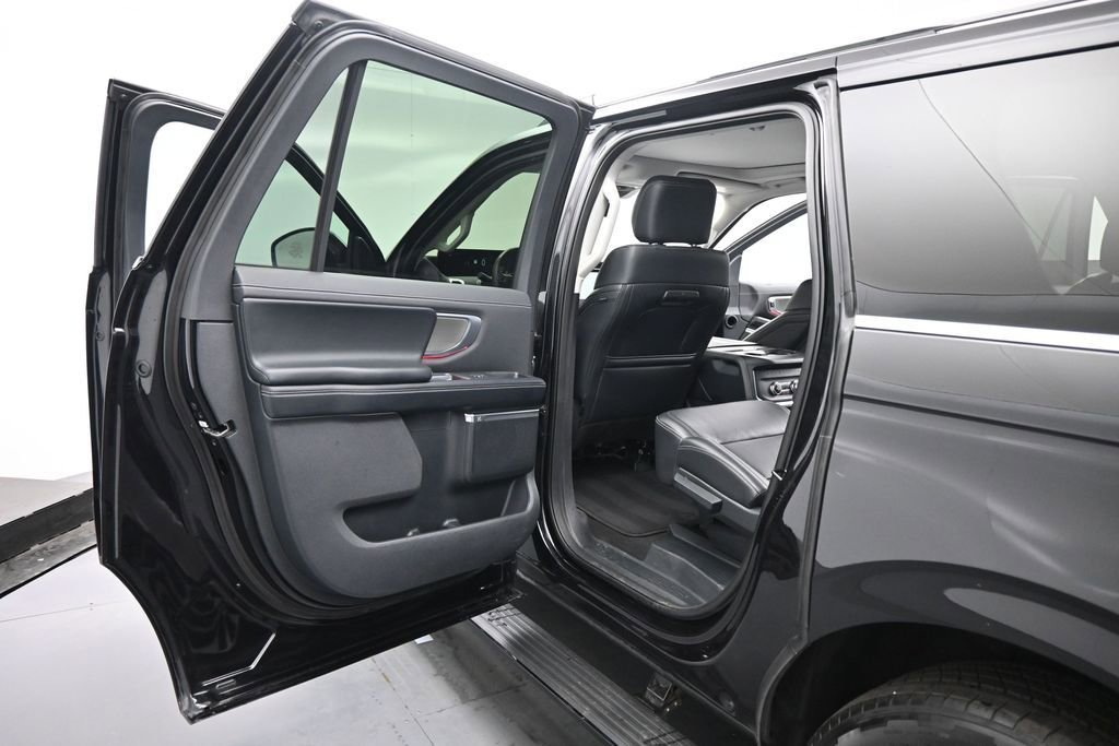Certified 2025 Ford Expedition Max Platinum AWD/4WD image 17
