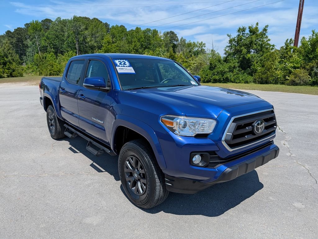 Used 2022 Toyota Tacoma SR5 AWD/4WD image 2