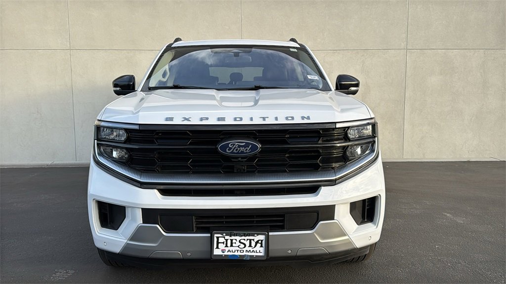 Certified 2025 Ford Expedition Max Platinum image 2