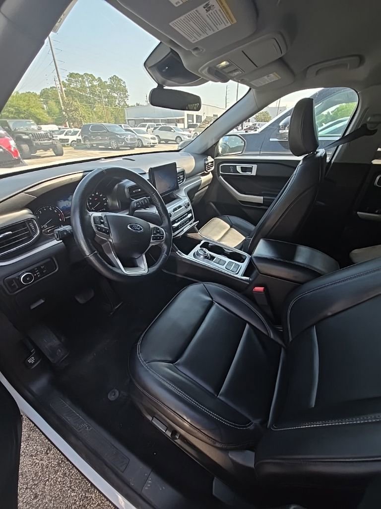 Certified 2023 Ford Explorer XLT w/ Equipment Group 202A image 14