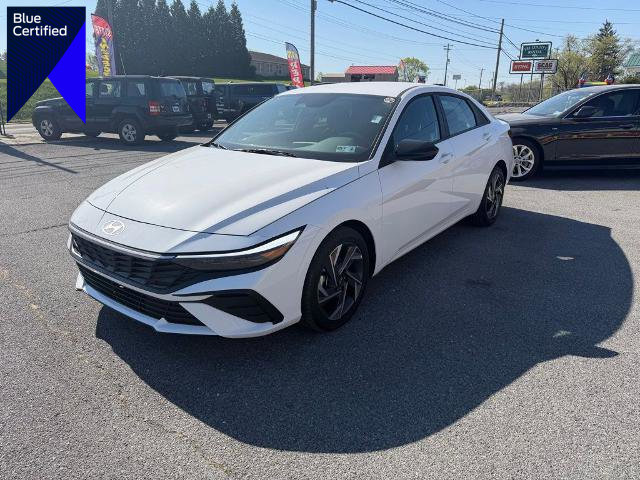 Used 2025 Hyundai Elantra Sport FWD image 1