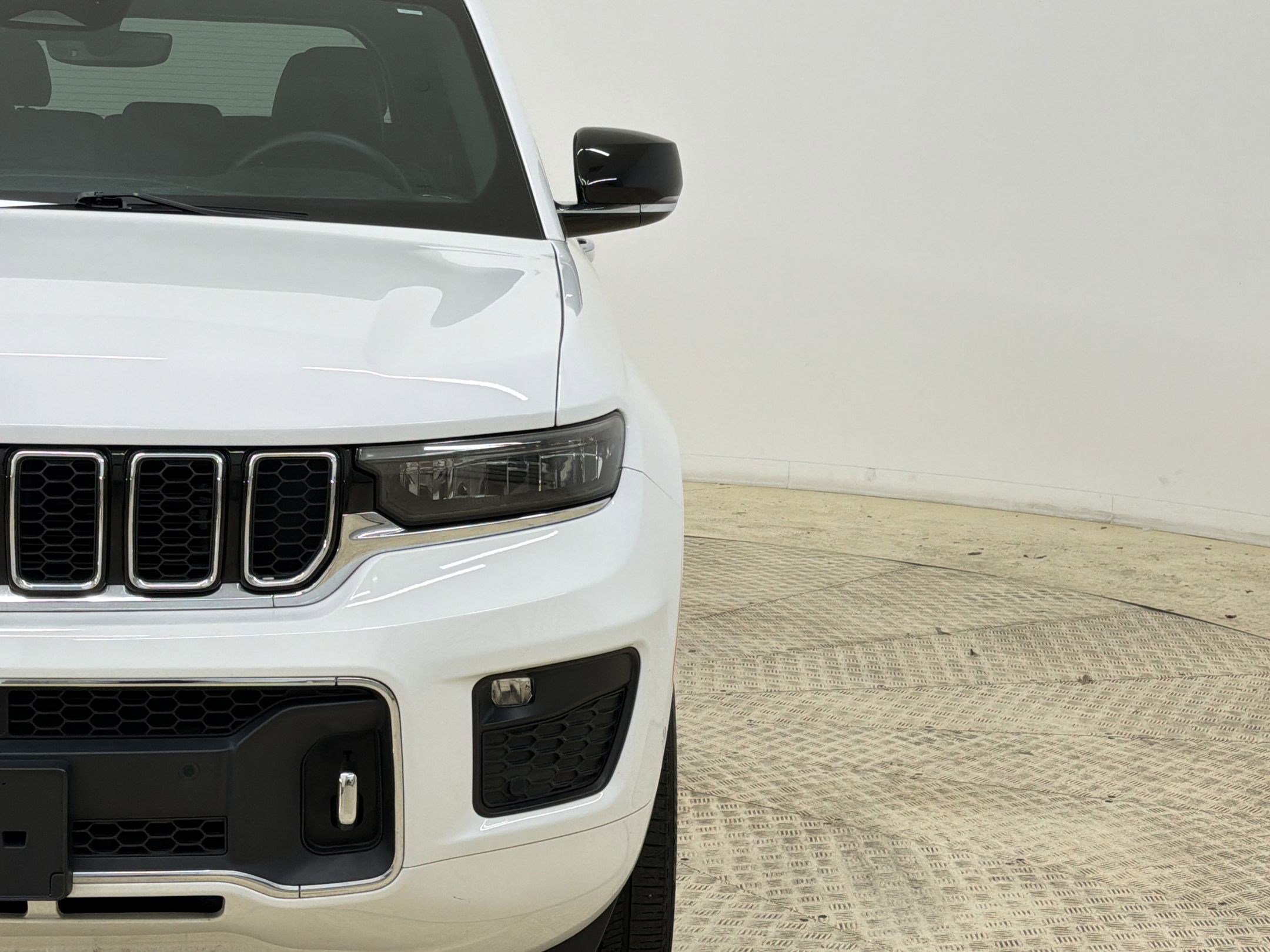 Used 2022 Jeep Grand Cherokee Overland image 11