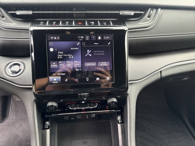 Used 2025 Jeep Grand Cherokee Laredo X w/ Luxury Tech Group I RWD image 24