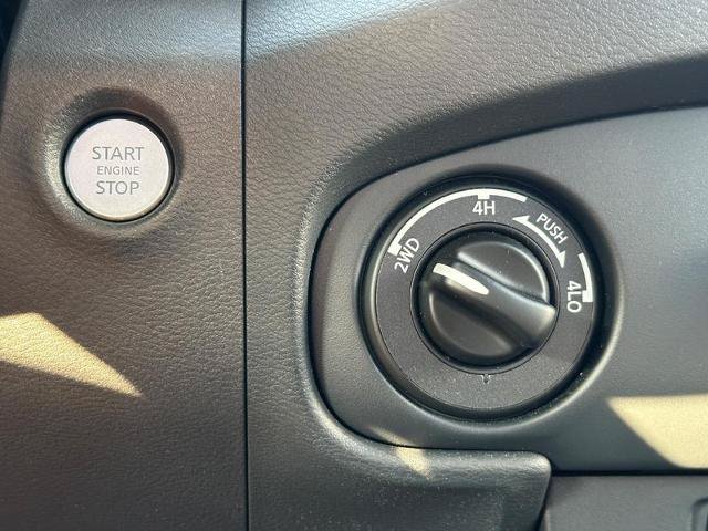 Used 2022 Nissan Frontier SV AWD/4WD image 15