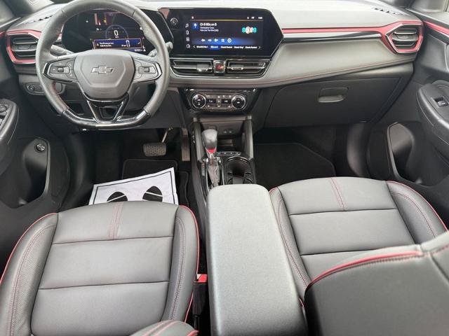 Used 2025 Chevrolet TrailBlazer RS w/ Convenience Package FWD image 11