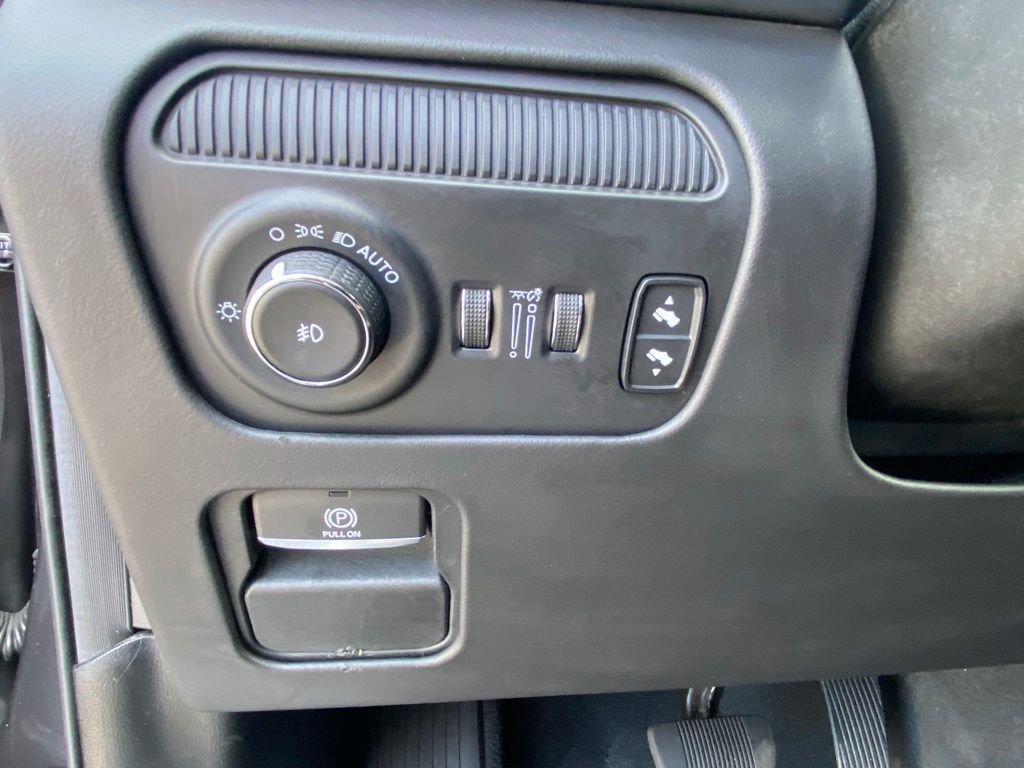 Used 2023 Jeep Grand Wagoneer Series II AWD/4WD image 12