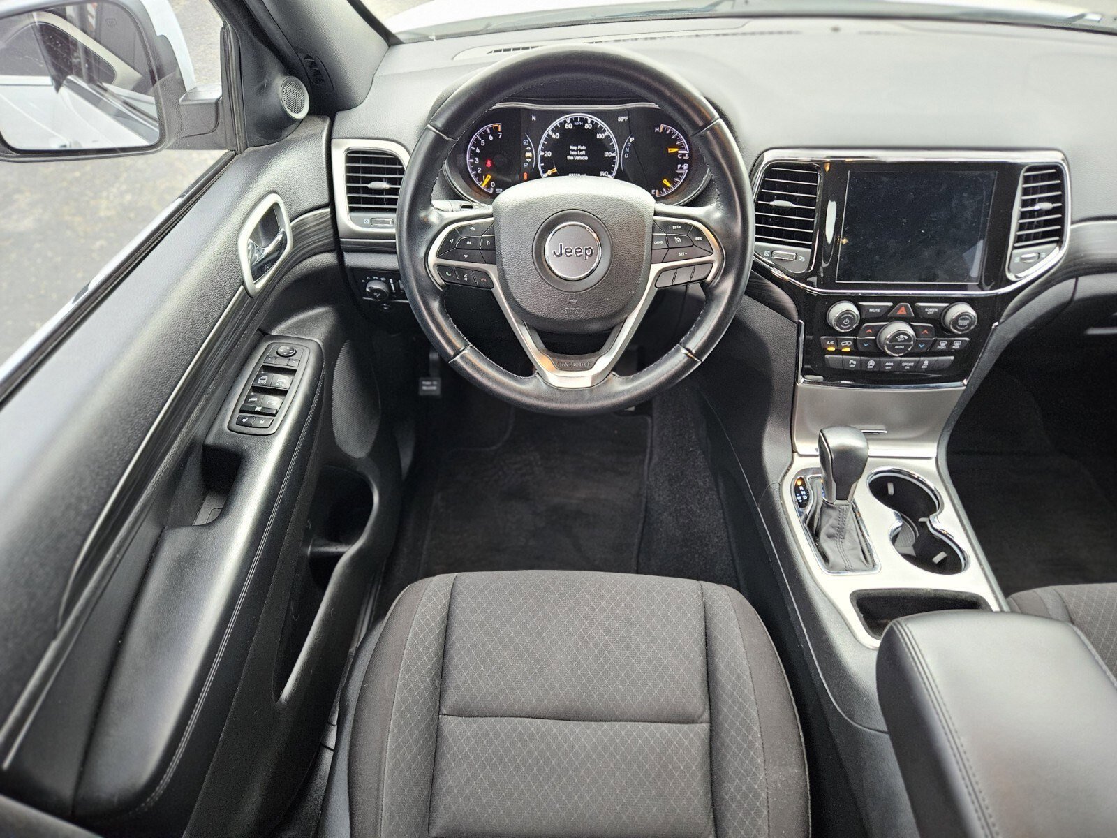 Used 2022 Jeep Grand Cherokee Laredo E image 14