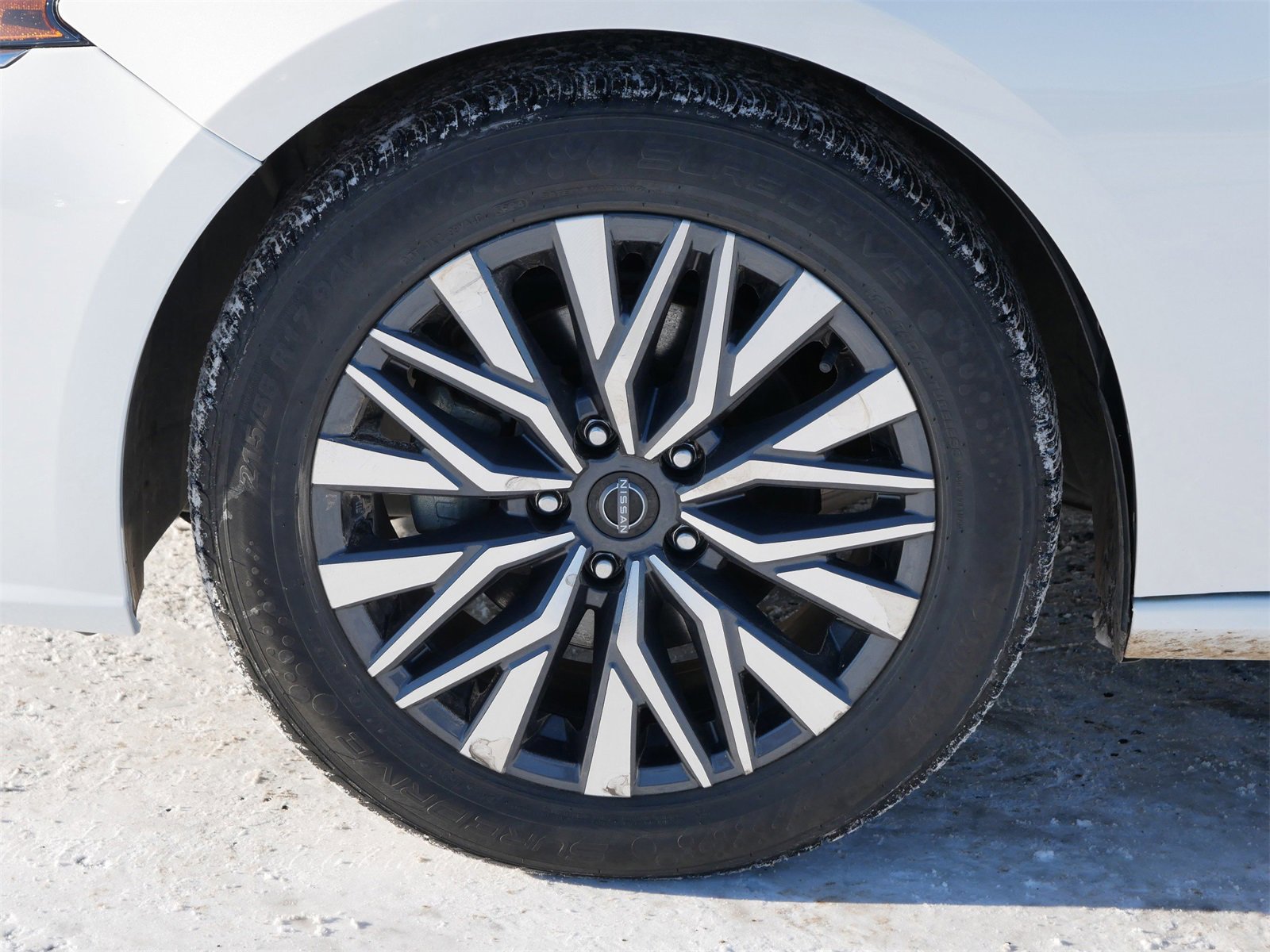 Used 2023 Nissan Altima 2.5 SV image 9