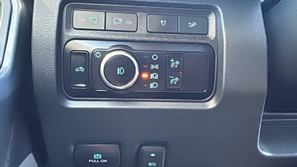 Certified 2023 Ford F250 Lariat w/ Lariat Ultimate Package AWD/4WD image 20