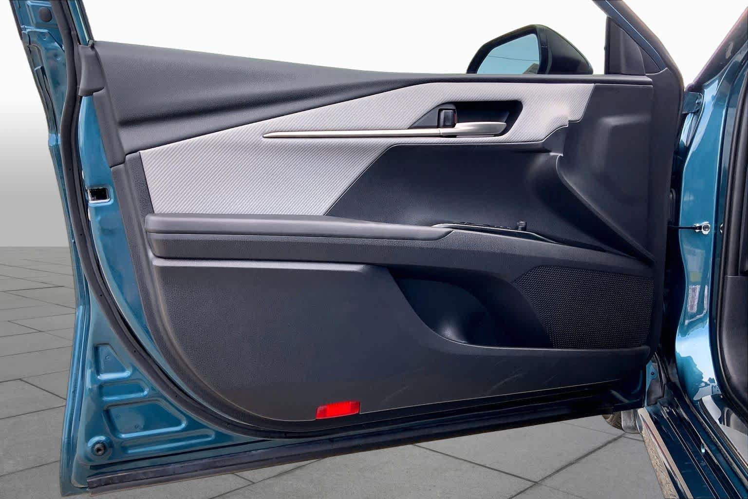 Used 2025 Toyota Camry SE FWD image 21