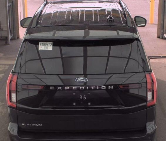 Certified 2025 Ford Expedition Platinum image 3