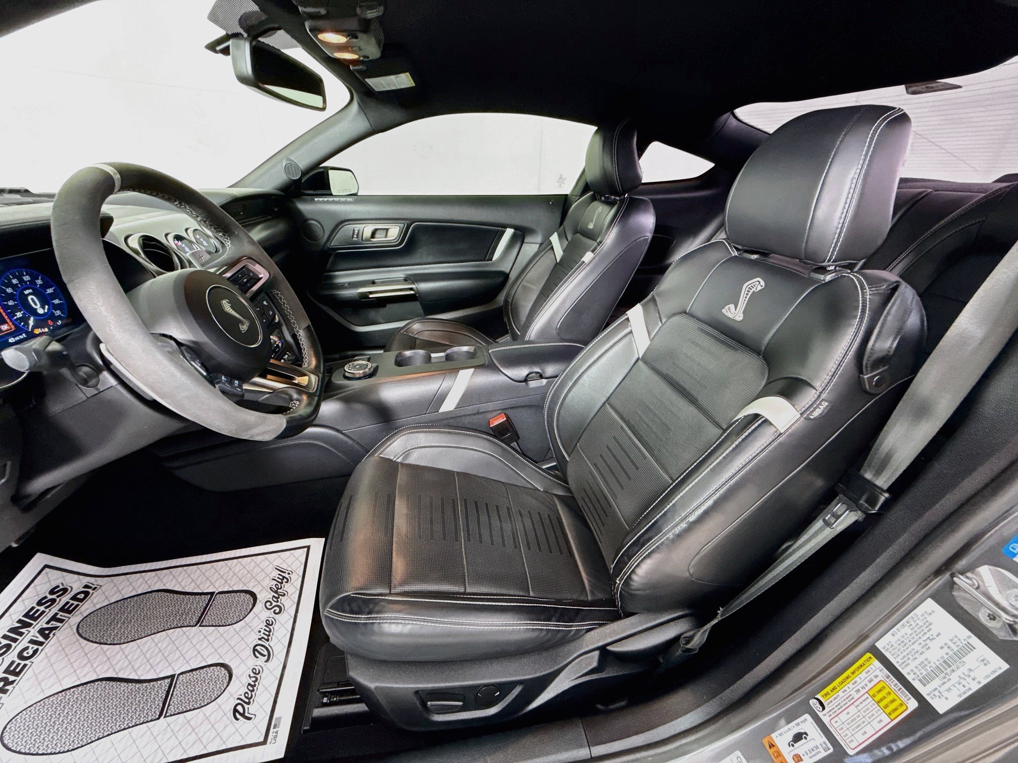 Certified 2021 Ford Mustang Shelby GT500 w/ Technology Package RWD image 2