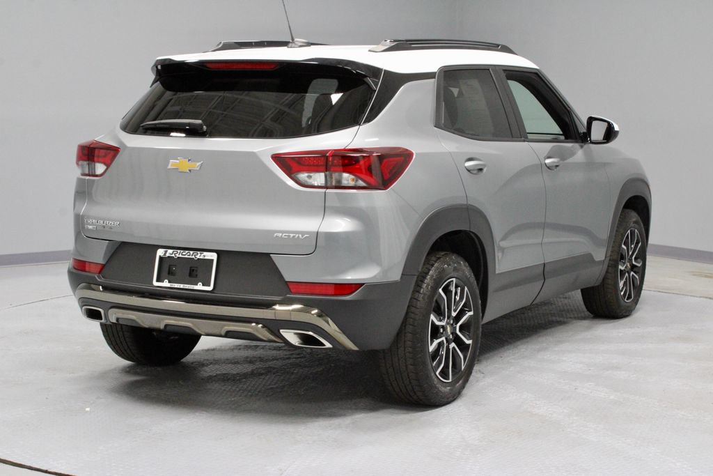Used 2023 Chevrolet TrailBlazer ACTIV w/ Convenience Package AWD/4WD image 12