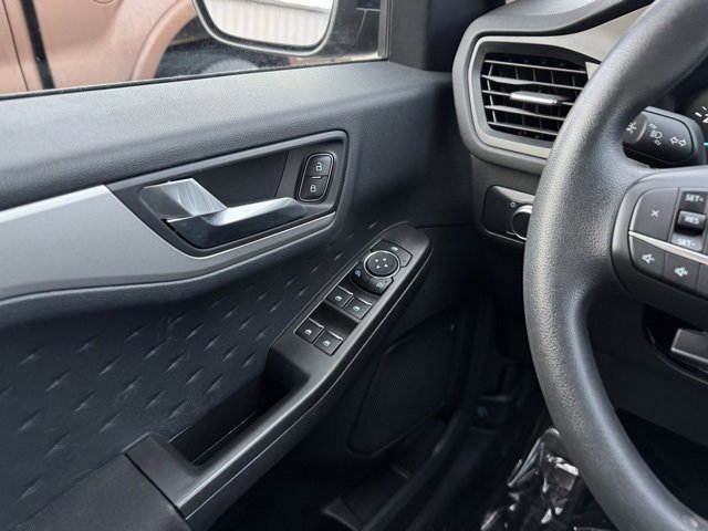 Certified 2020 Ford Escape SE image 36