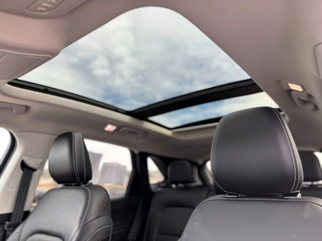 Certified 2022 Ford Escape Titanium w/ Class II Trailer Tow Package image 30