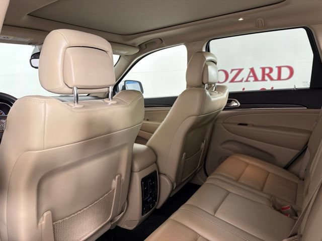 Used 2017 Jeep Grand Cherokee Limited w/ Luxury Group II RWD image 14
