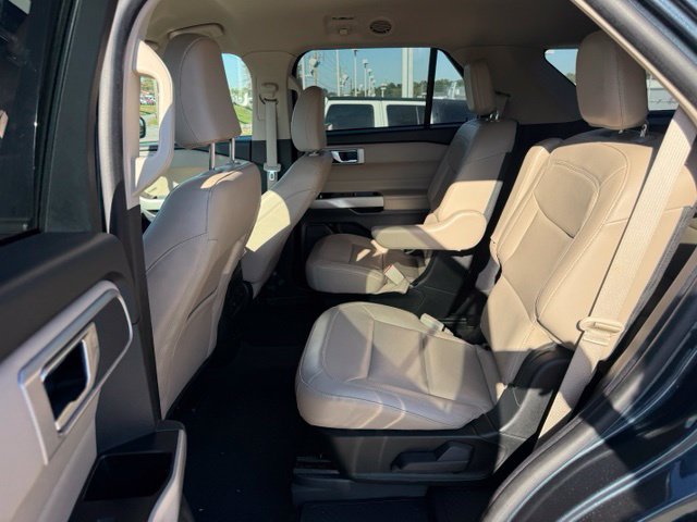 Certified 2022 Ford Explorer XLT w/ Equipment Group 202A RWD image 12