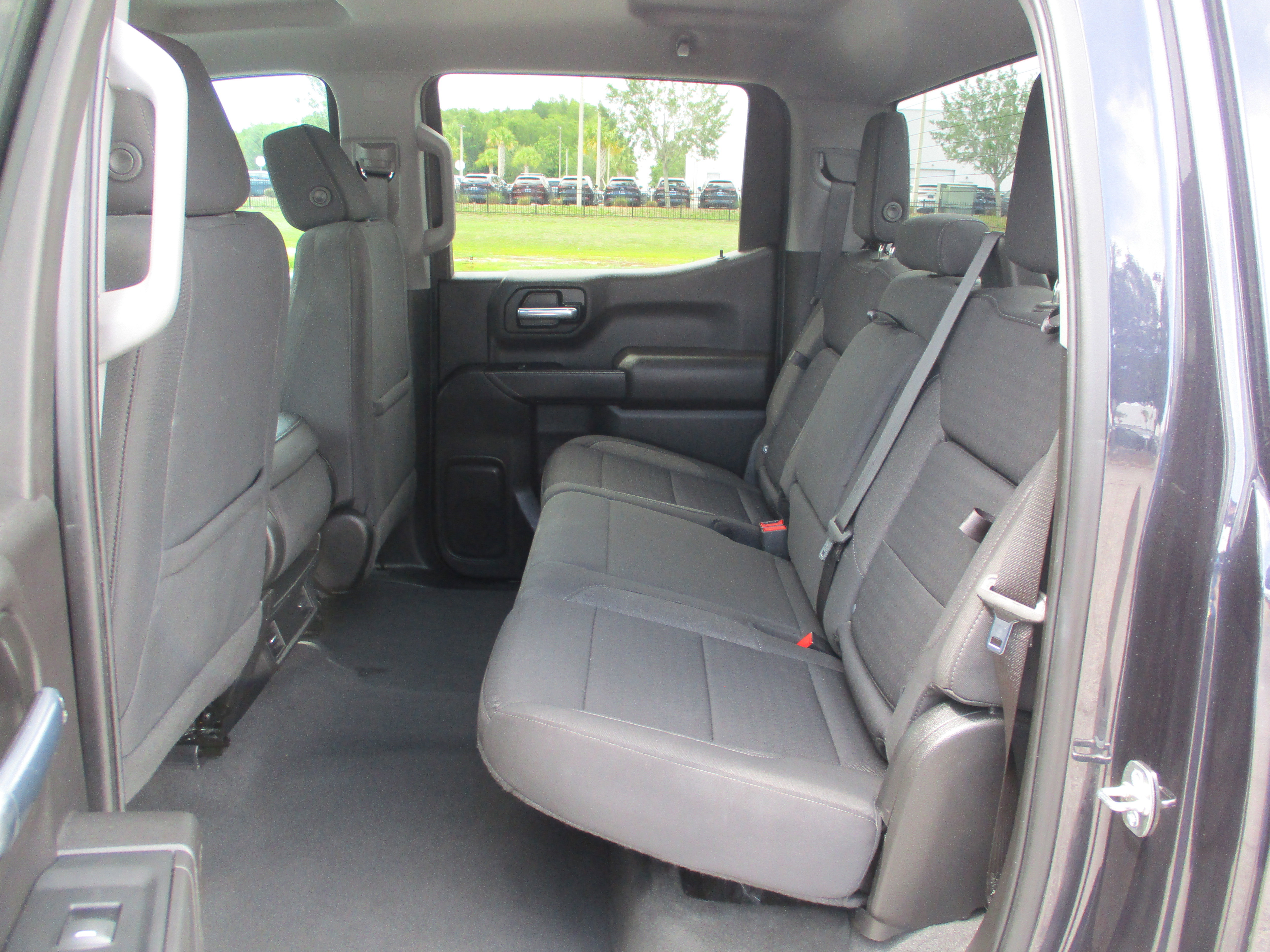 Used 2023 Chevrolet Silverado 1500 Custom image 18