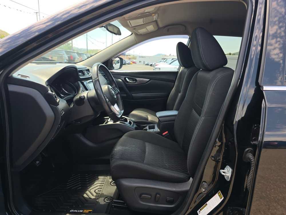 Used 2018 Nissan Rogue SV AWD/4WD image 9